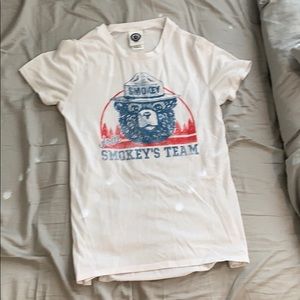 women’s smokey tee
